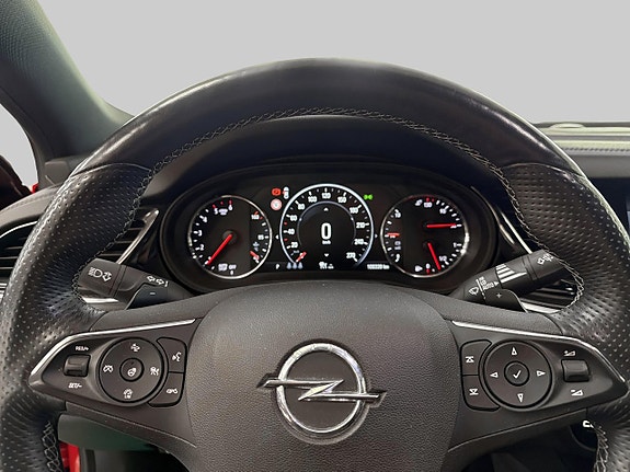 Opel Insignia 10 of 25
