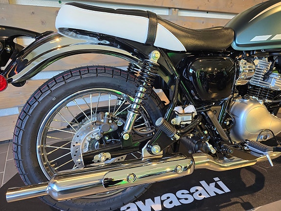Kawasaki W230 3 of 12