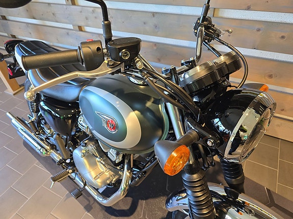 Kawasaki W230 8 of 12