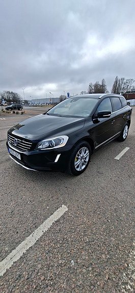 Volvo XC60 3 of 5