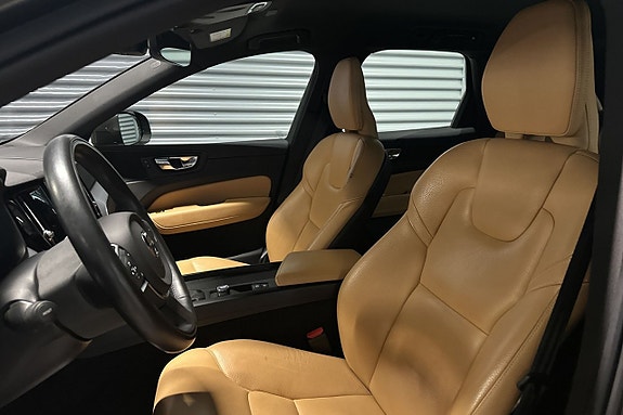 Volvo XC60 16 of 18