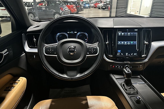Volvo XC60 10 of 18
