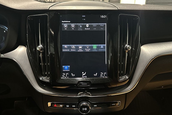 Volvo XC60 12 of 18