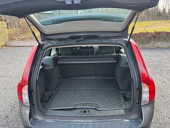 Volvo V50 4 of 6