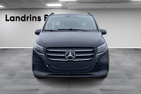 Mercedes-Benz Vito 119 2 of 5