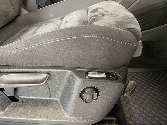 Volkswagen Tiguan 19 of 24