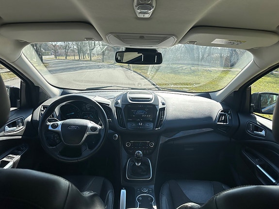 Ford Kuga 16 of 22
