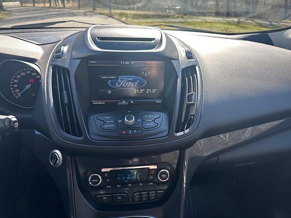 Ford Kuga 18 of 22