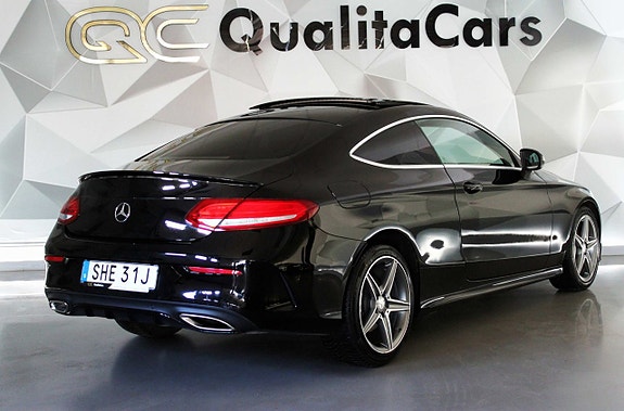 Mercedes-Benz C180 4 of 5