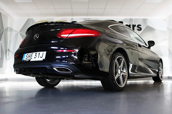 Mercedes-Benz C180 8 of 23