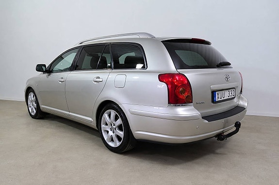 Toyota Avensis 5 of 5