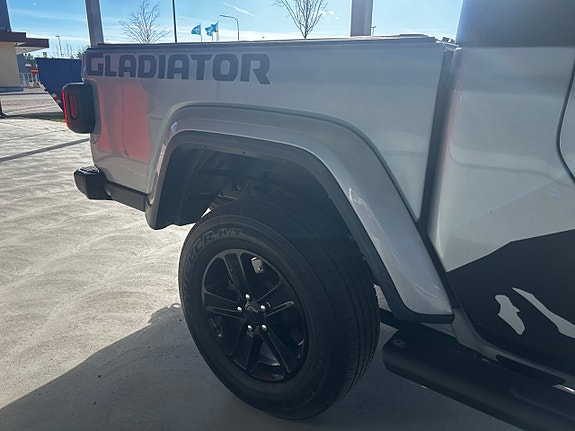 Jeep Gladiator 7 of 22