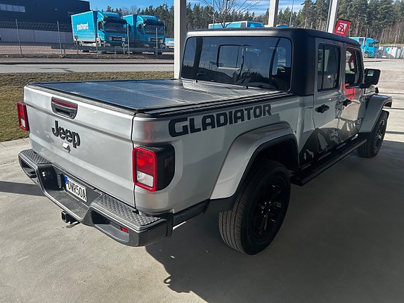 Jeep Gladiator 3 of 5