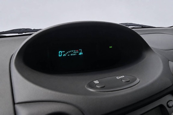 Toyota Yaris Verso 12 of 19