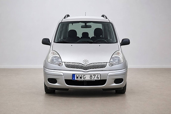 Toyota Yaris Verso 3 of 19