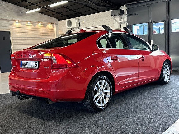 Volvo S60 3 of 5