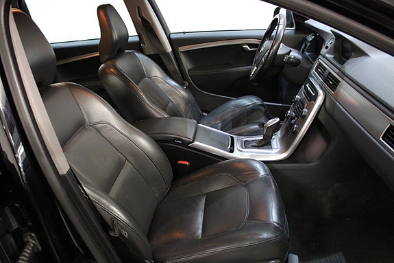 Volvo V70 7 of 9
