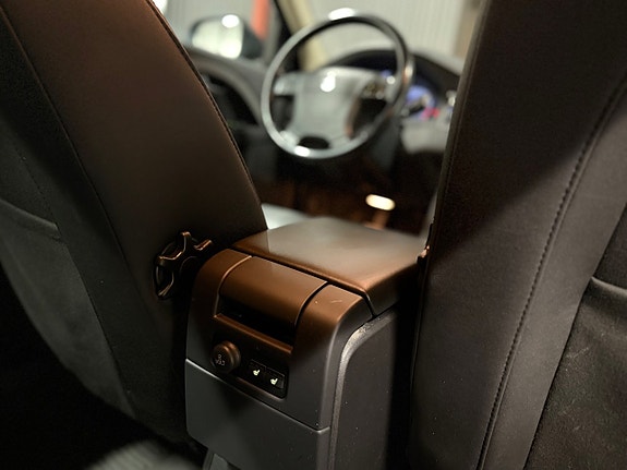 Volvo V70 15 of 16