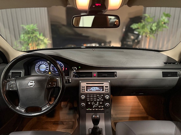 Volvo V70 14 of 16
