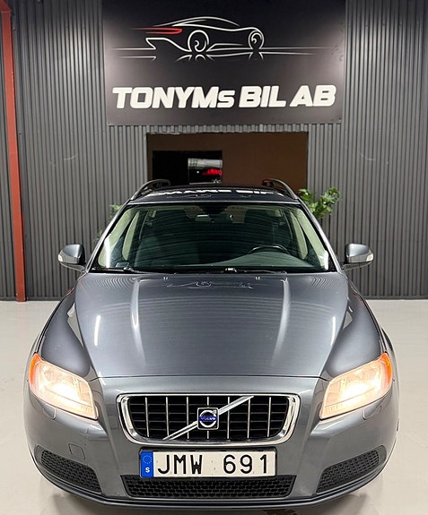 Volvo V70 4 of 16