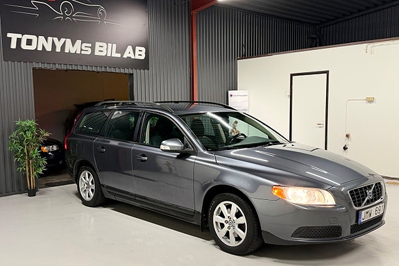 Volvo V70 6 of 16