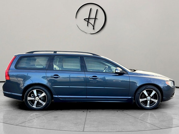 Volvo V70 6 of 17