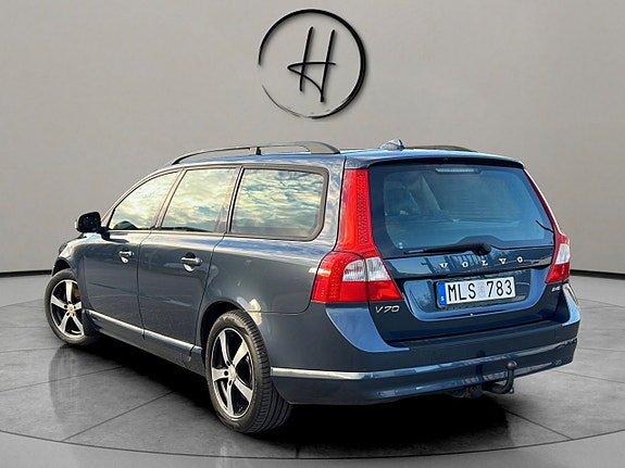Volvo V70 8 of 17