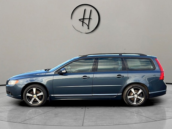Volvo V70 5 of 17