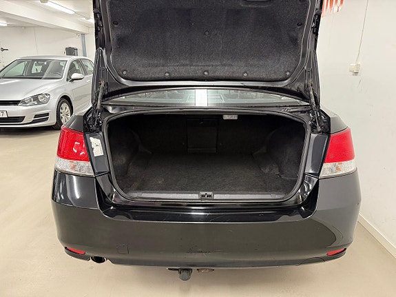Subaru Legacy 14 of 27