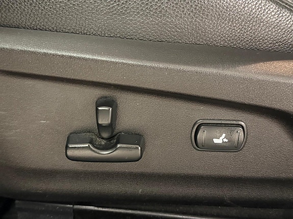 Subaru Legacy 12 of 27
