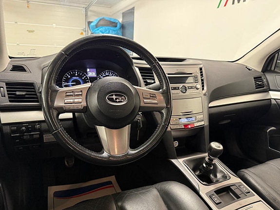 Subaru Legacy 8 of 27