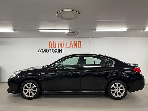 Subaru Legacy 3 of 5