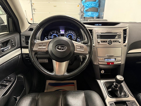 Subaru Legacy 20 of 27