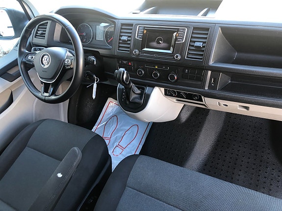 Volkswagen Transporter 21 of 24