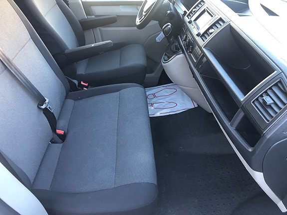 Volkswagen Transporter 13 of 24