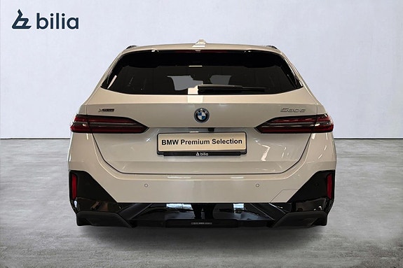 BMW 530e 4 of 18