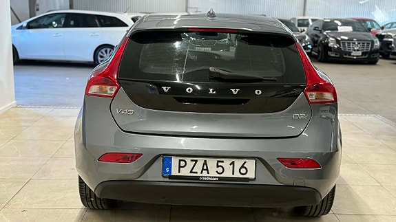Volvo V40 9 of 27