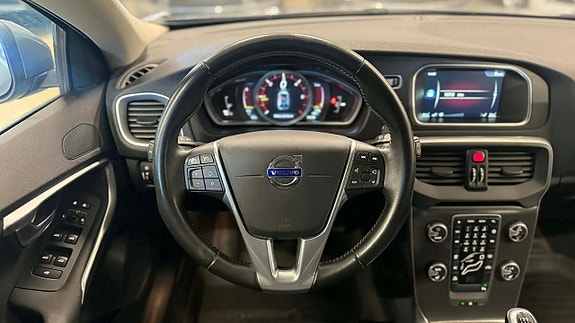 Volvo V40 21 of 27