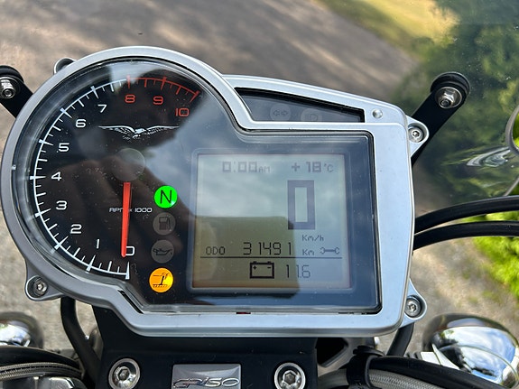 Moto Guzzi Griso 1200SE Roadster 4 of 5