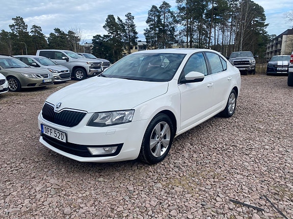 Skoda Octavia 3 of 5