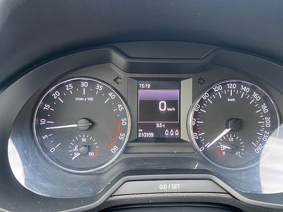 Skoda Octavia 15 of 26