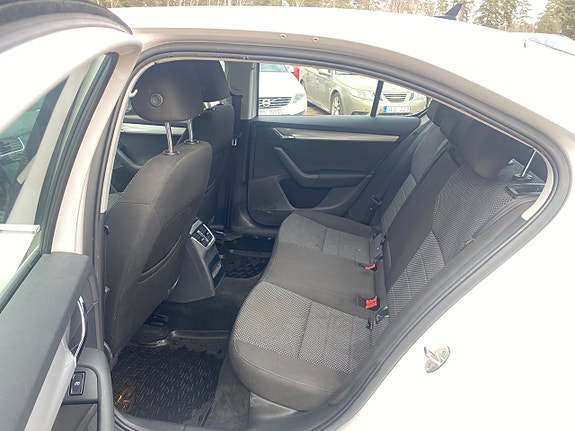 Skoda Octavia 11 of 26