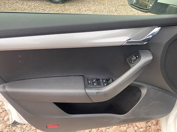 Skoda Octavia 8 of 26