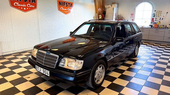 Mercedes-Benz E200