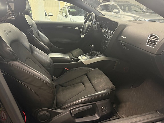 Audi a5 Coupé 3.0 TDI V6 DPF quattro S Line A TRAKTOR 4 of 8