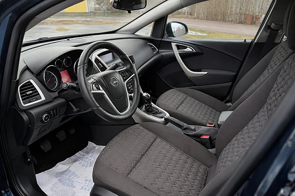 Opel Astra 3 of 5