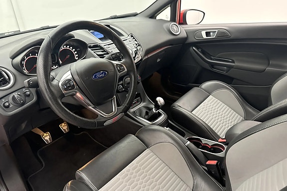 Ford Fiesta 7 of 9
