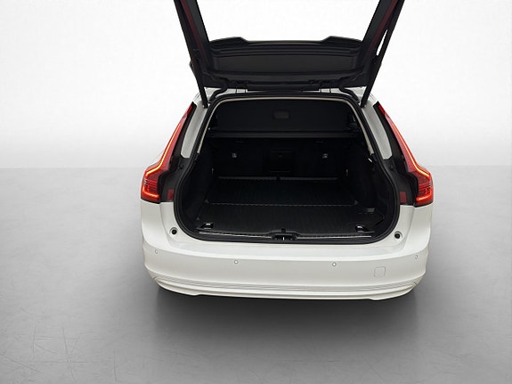 Volvo V90 26 of 30