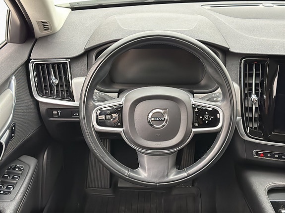 Volvo V90 11 of 30