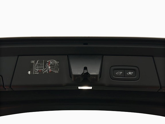 Volvo V90 27 of 30
